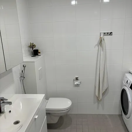 アパート Beautiful 110m With Great Views, Sauna, And Private Indoor Parking