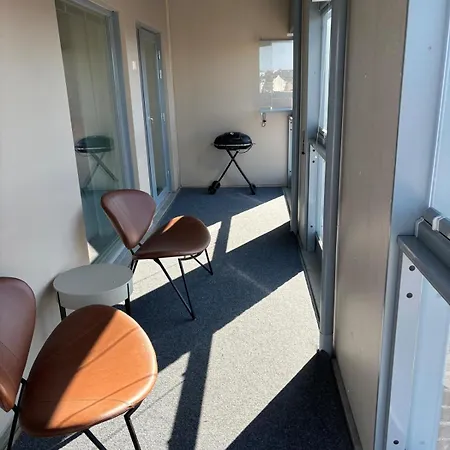 Beautiful 110m With Great Views, Sauna, And Private Indoor Parking アパート *