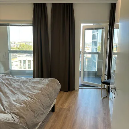 Beautiful 110m With Great Views, Sauna, And Private Indoor Parking * ヘルシンキ