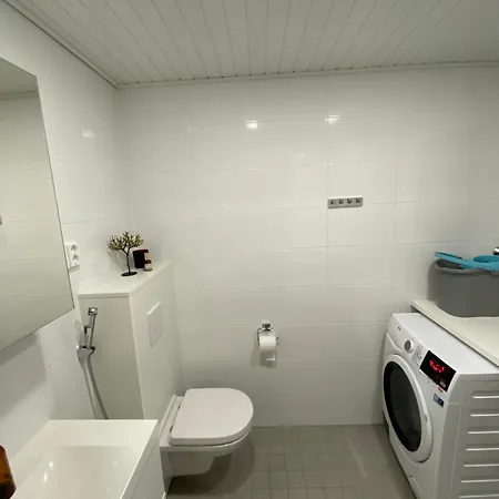 Beautiful 110m With Great Views, Sauna, And Private Indoor Parking アパート