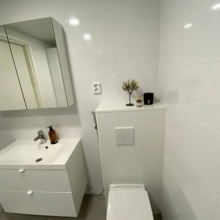 アパート Beautiful 110m With Great Views, Sauna, And Private Indoor Parking *